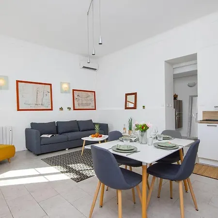 Appartement - 6p Parking Terrasse & Clim - *