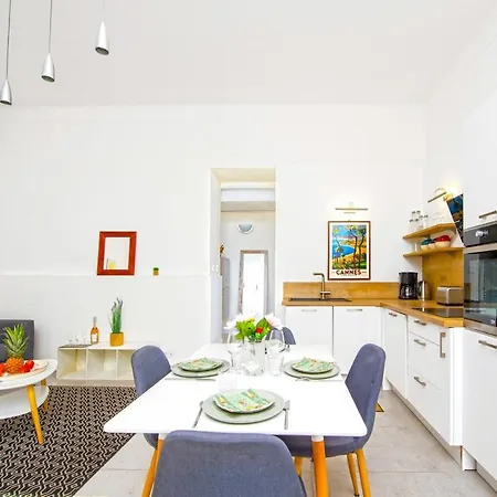 - 6p Parking Terrasse & Clim - * Cannes