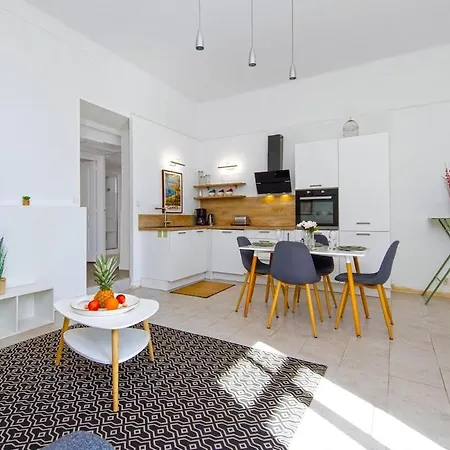 - 6p Parking Terrasse & Clim -
