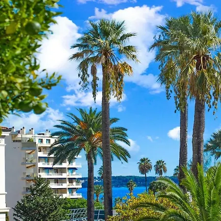 - 6p Parking Terrasse & Clim - *