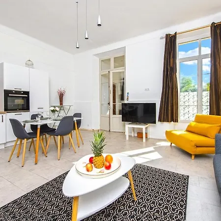 - 6p Parking Terrasse & Clim - Appartement *